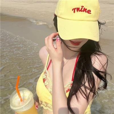 格吕宁根的秋天 海报