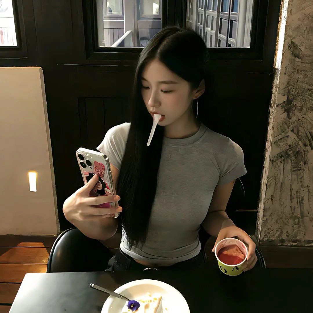奇怪的角色 海报